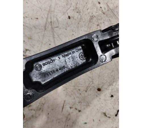 Поводок стеклоочистителя правый