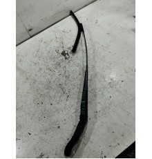 Поводок стеклоочистителя правый