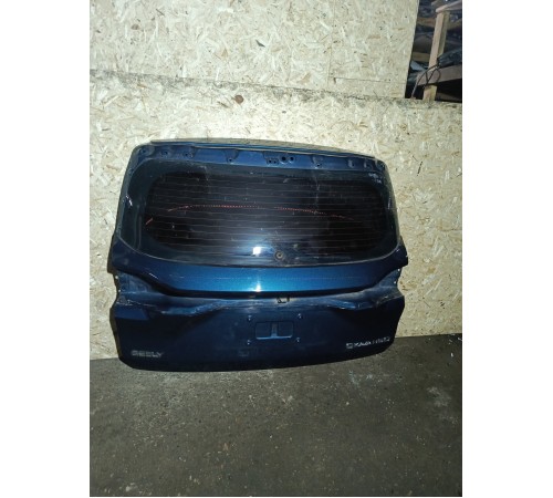 Дверь багажника со стеклом