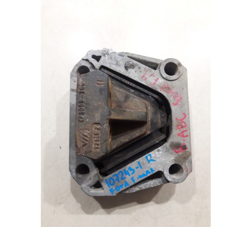 Опора (подушка) двигателя правая