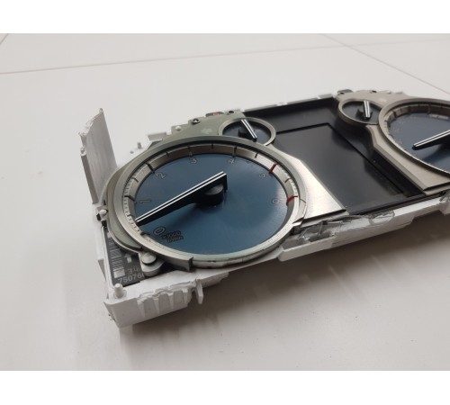 Панель приборов