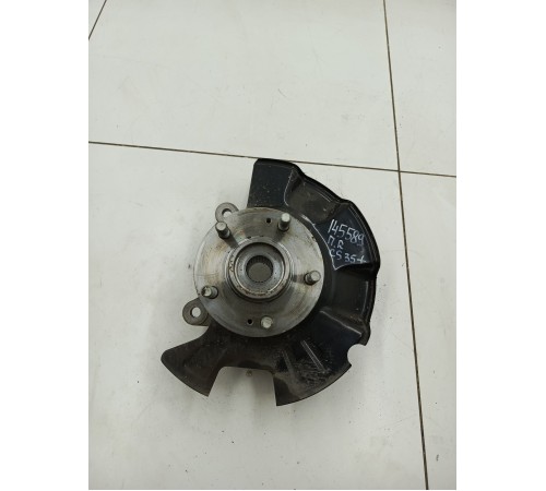 Кулак поворотный передний левый в сборе