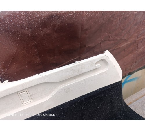 Обшивка багажника правая