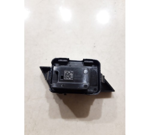 Кнопка центрального замка (передняя правая)