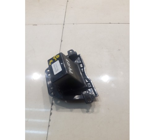 Пепельница (передняя)