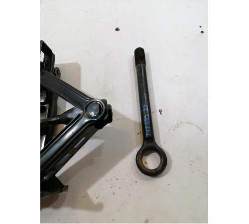 Домкрат/крюк буксировочный