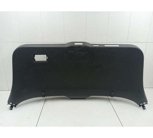 Обшивка крышки багажника