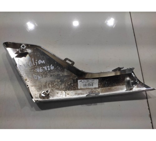 Молдинг переднего бампера (правый)