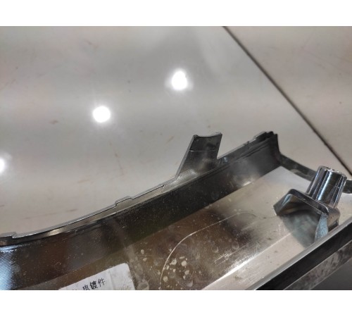 Молдинг переднего бампера (правый)