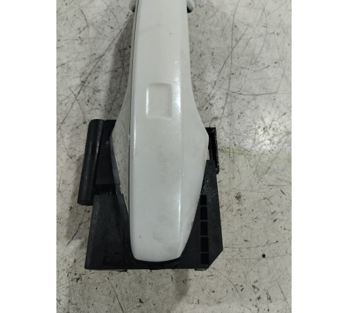 Ручка двери передняя правая внешняя