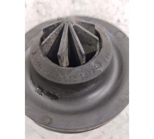 Опора пружины задняя