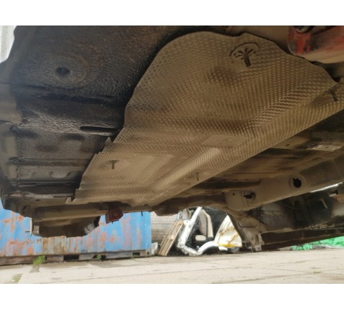 Ниша багажника (запасного колеса)