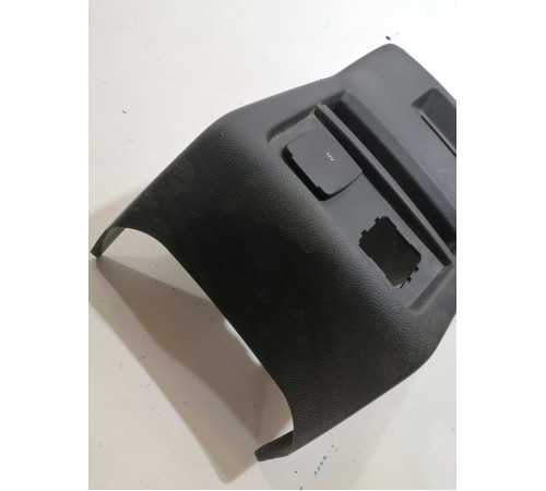 Накладка центральной консоли задняя