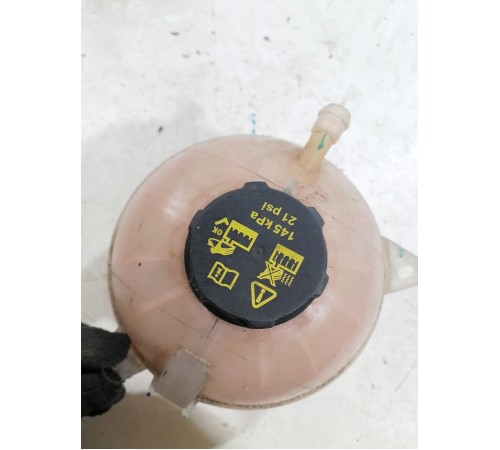 Бачок расширительный