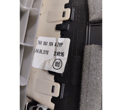 Обшивка центральной стойки(правая верхняя)