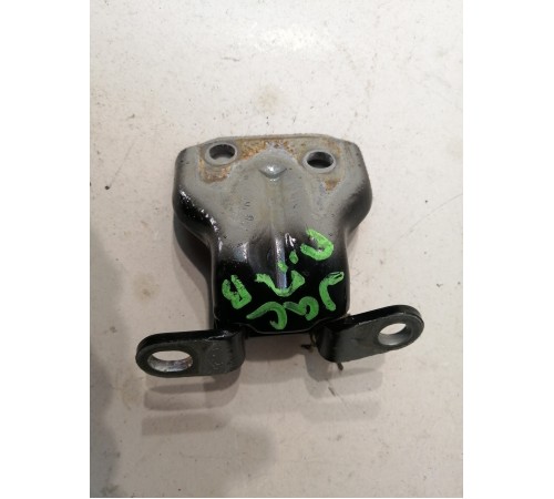 Петля двери передняя правая верхняя