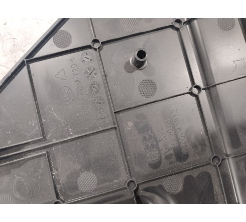 Накладка под торпедо правая