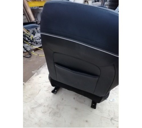 Сиденье переднее правое