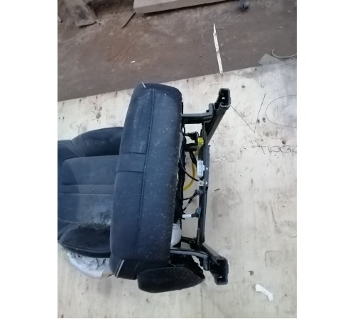 Сиденье переднее правое