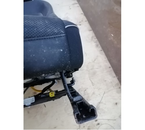 Сиденье переднее правое