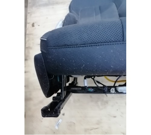 Сиденье переднее правое