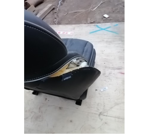 Сиденье переднее правое