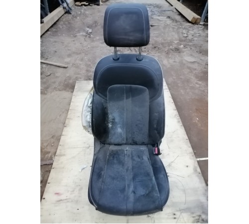 Сиденье переднее правое