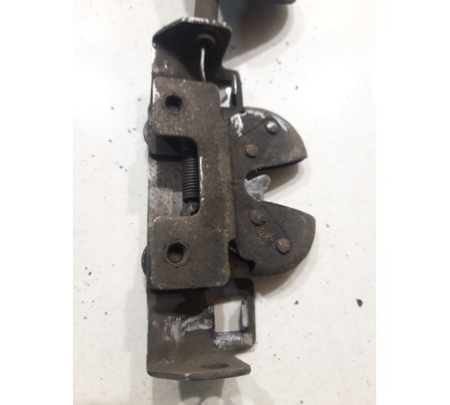 Замок инструментального ящика левый