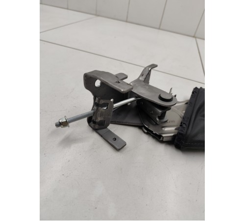 Рычаг стояночного тормоза (ручник)