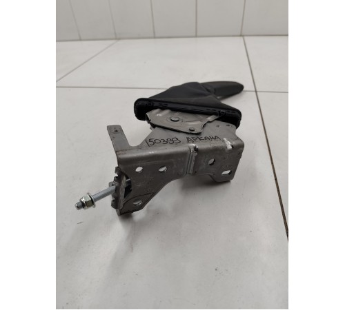 Рычаг стояночного тормоза (ручник)