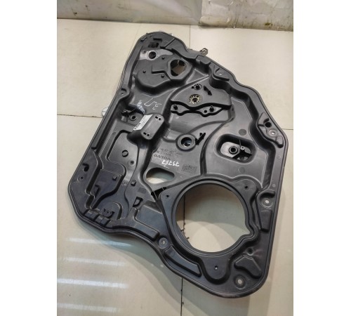 Стеклоподъёмник (задний, правый)