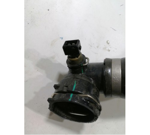 Патрубок  охлаждения верхний