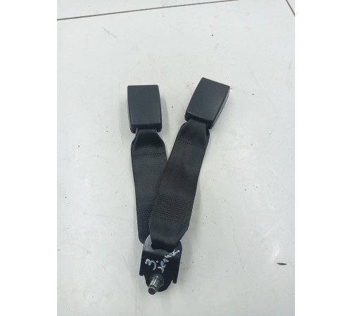 Ответная часть ремня безопасности задняя