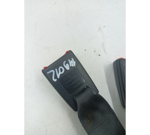 Ответная часть ремня безопасности задняя