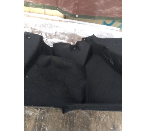 Обшивка багажника правая