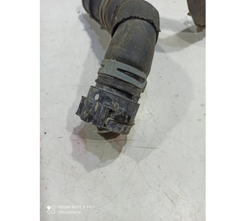 Патрубок системы охлаждения с тройником