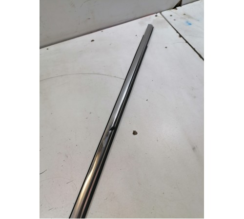 Уплотнитель стекла задний левый внешний