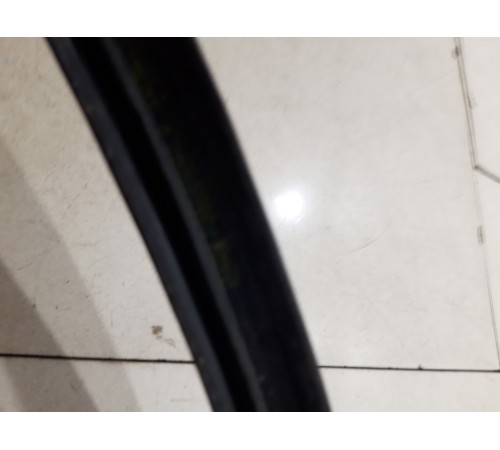 Уплотнитель капота