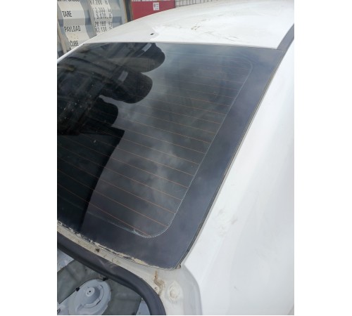  Стекло заднее