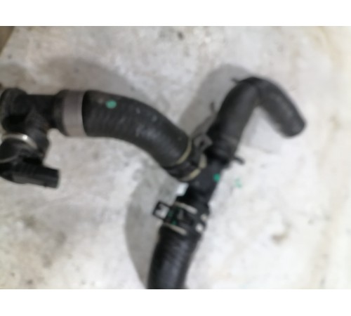 Патрубок системы охлаждения