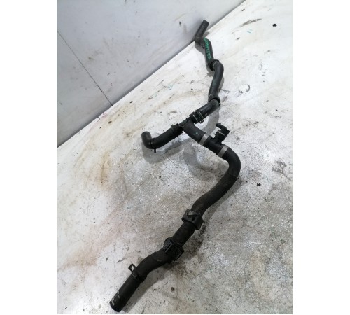 Патрубок системы охлаждения