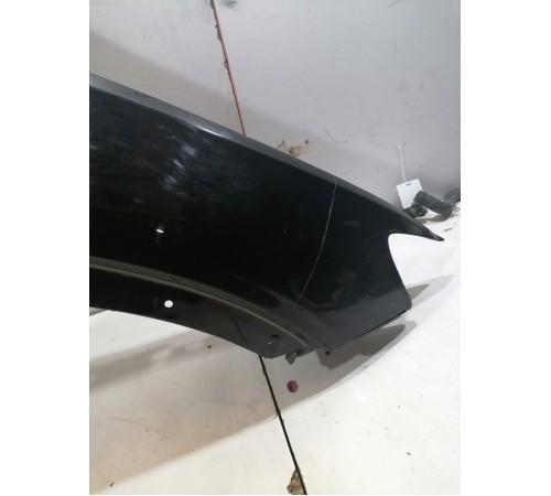 Крыло переднее правое