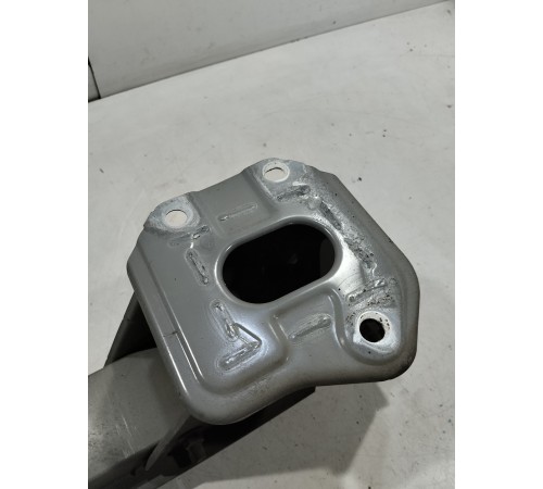 Усилитель заднего бампера