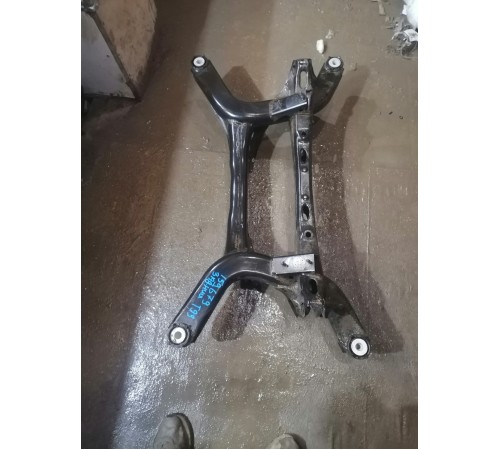 Балка подвески задняя , подрамник