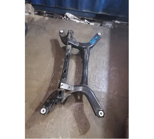 Балка подвески задняя , подрамник