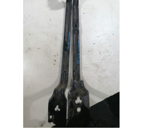 Крепление топливного бака