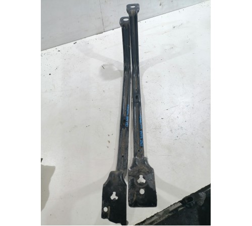 Крепление топливного бака