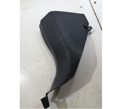 Накладка передней стойки двери левая внутренняя