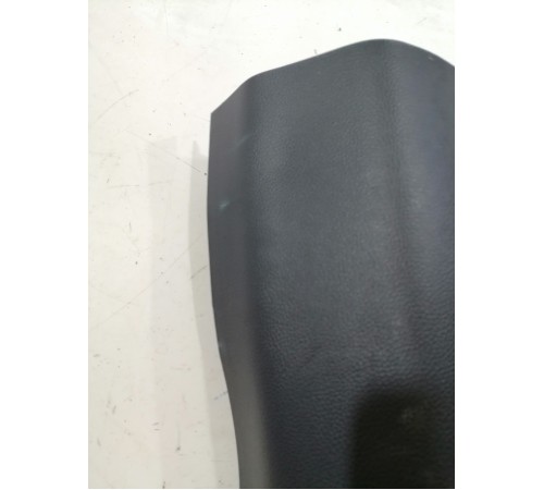 Накладка передней стойки двери левая внутренняя