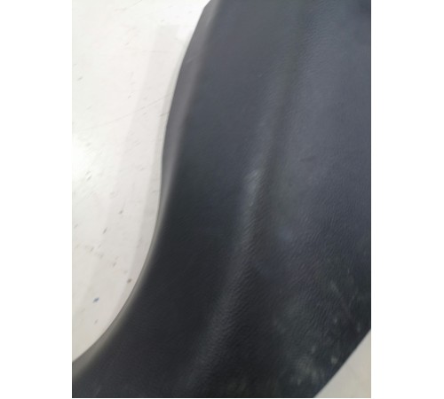 Накладка передней стойки двери левая внутренняя